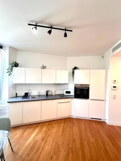Appartamento Scaliero - Grand Studio Quartier Du Port